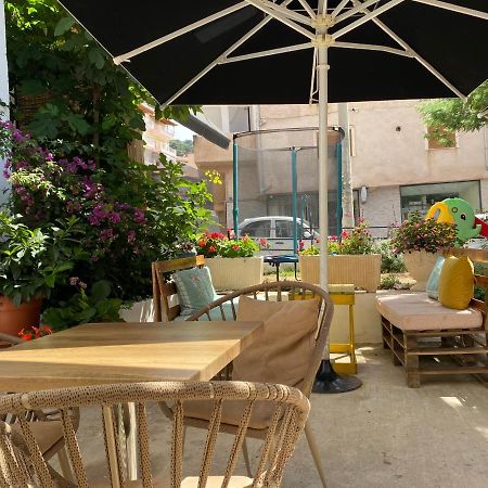 סרנדה Eden Suites & Apartments מראה חיצוני תמונה