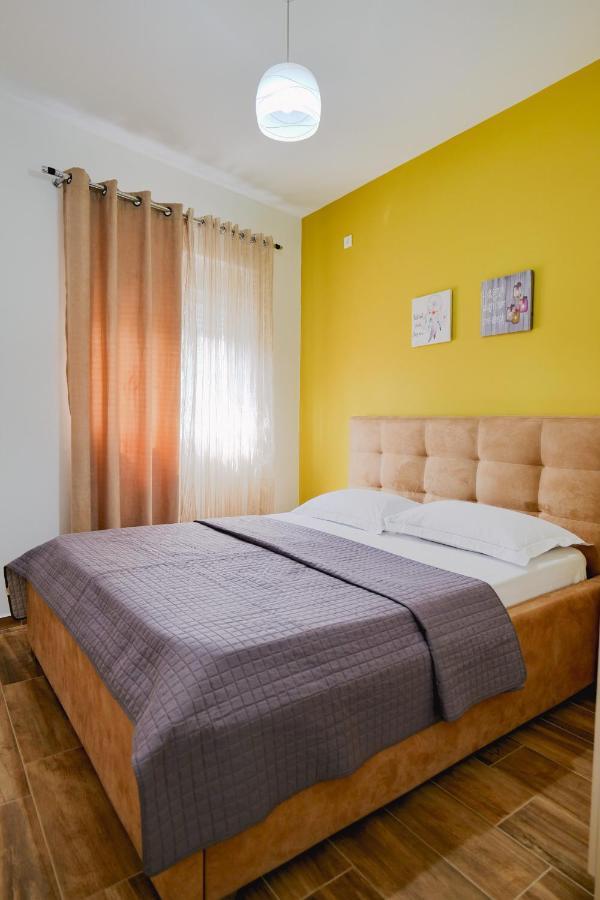 סרנדה Eden Suites & Apartments מראה חיצוני תמונה