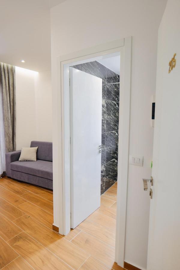 סרנדה Eden Suites & Apartments מראה חיצוני תמונה