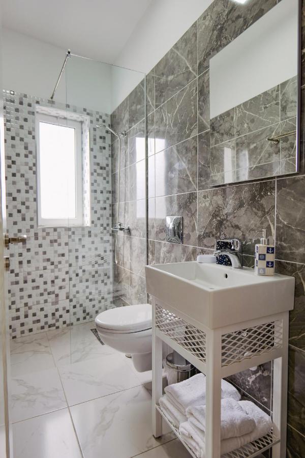 סרנדה Eden Suites & Apartments מראה חיצוני תמונה