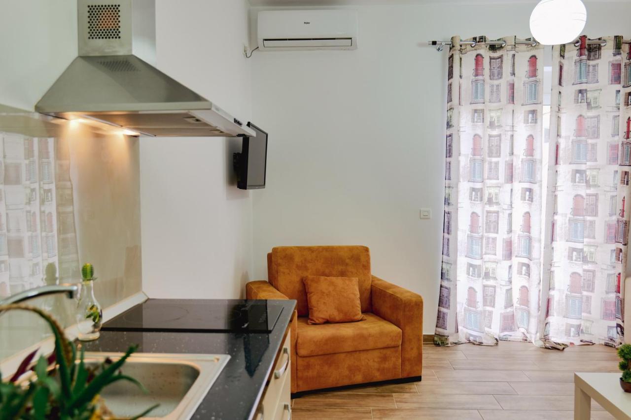 סרנדה Eden Suites & Apartments מראה חיצוני תמונה