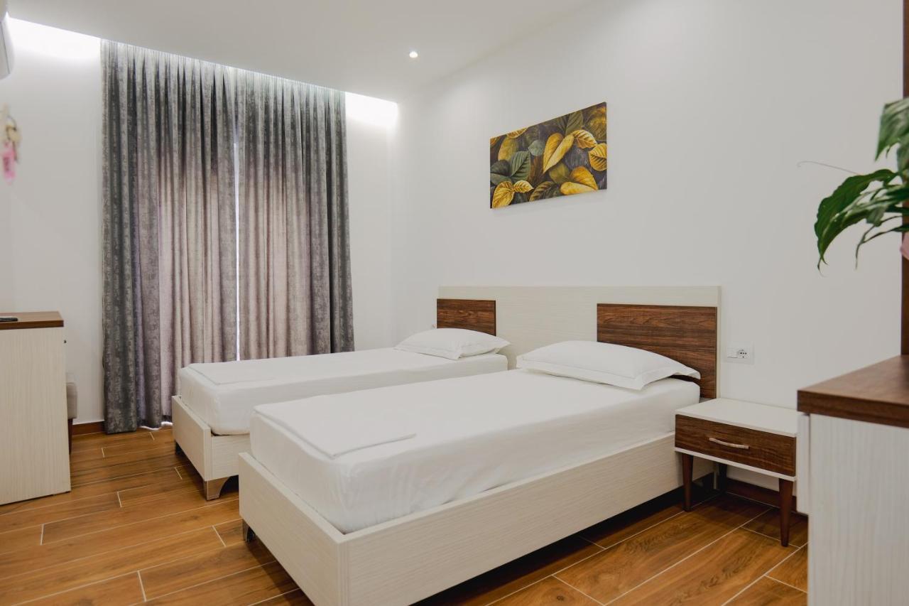 סרנדה Eden Suites & Apartments מראה חיצוני תמונה