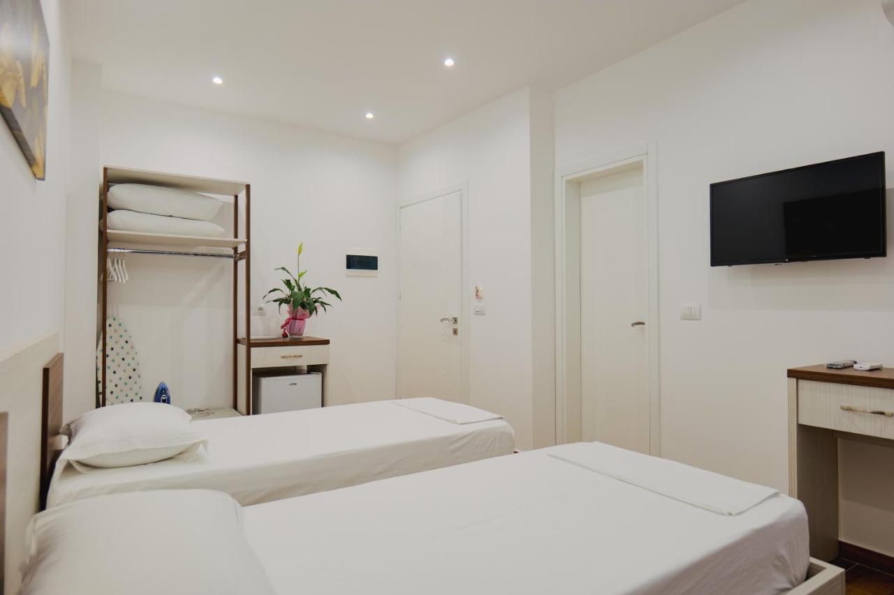 סרנדה Eden Suites & Apartments מראה חיצוני תמונה