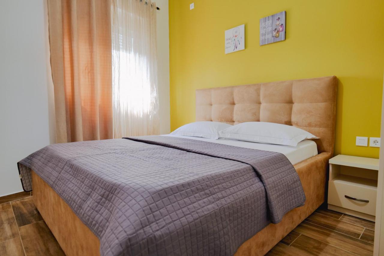 סרנדה Eden Suites & Apartments מראה חיצוני תמונה