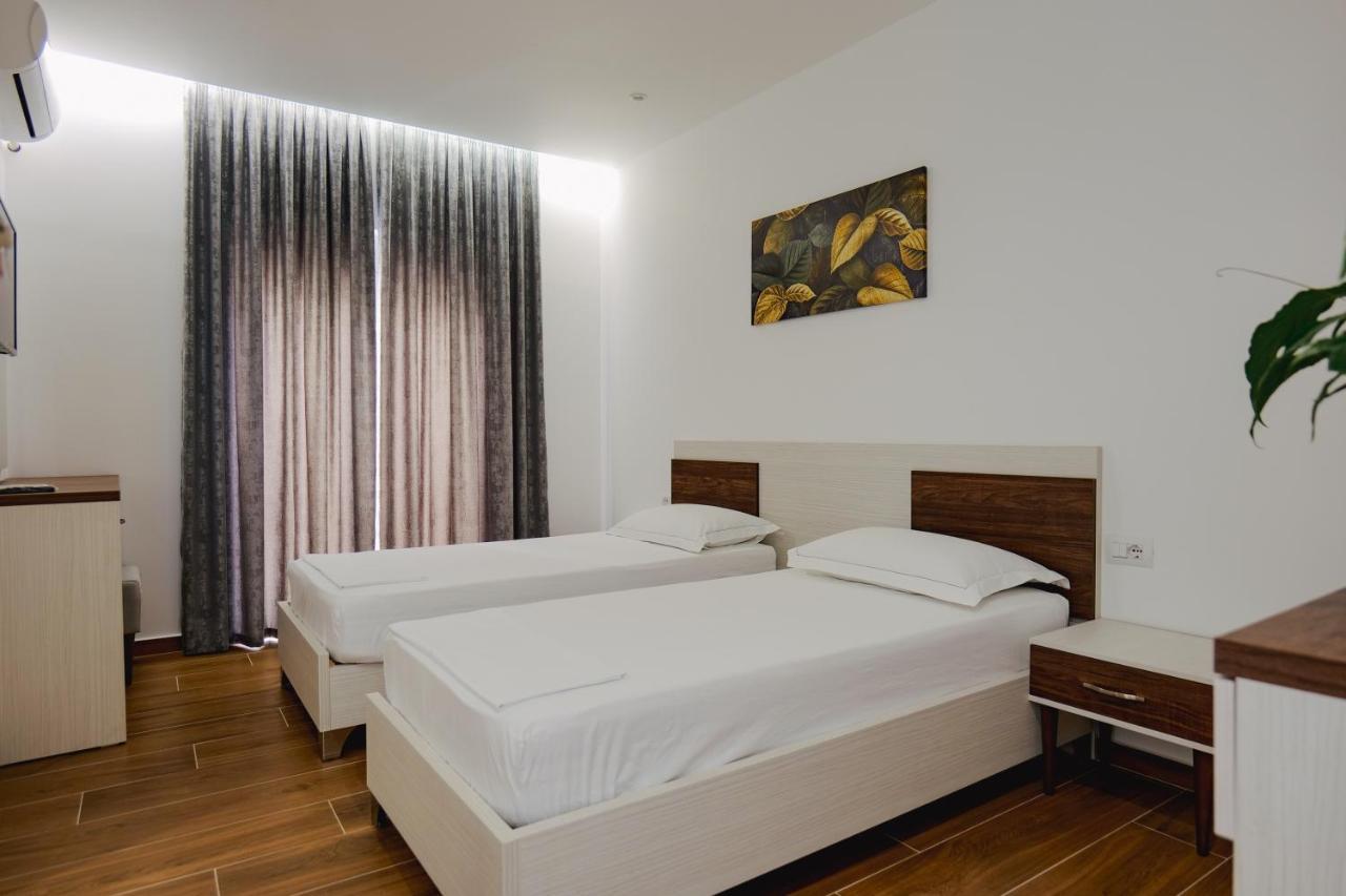 סרנדה Eden Suites & Apartments מראה חיצוני תמונה