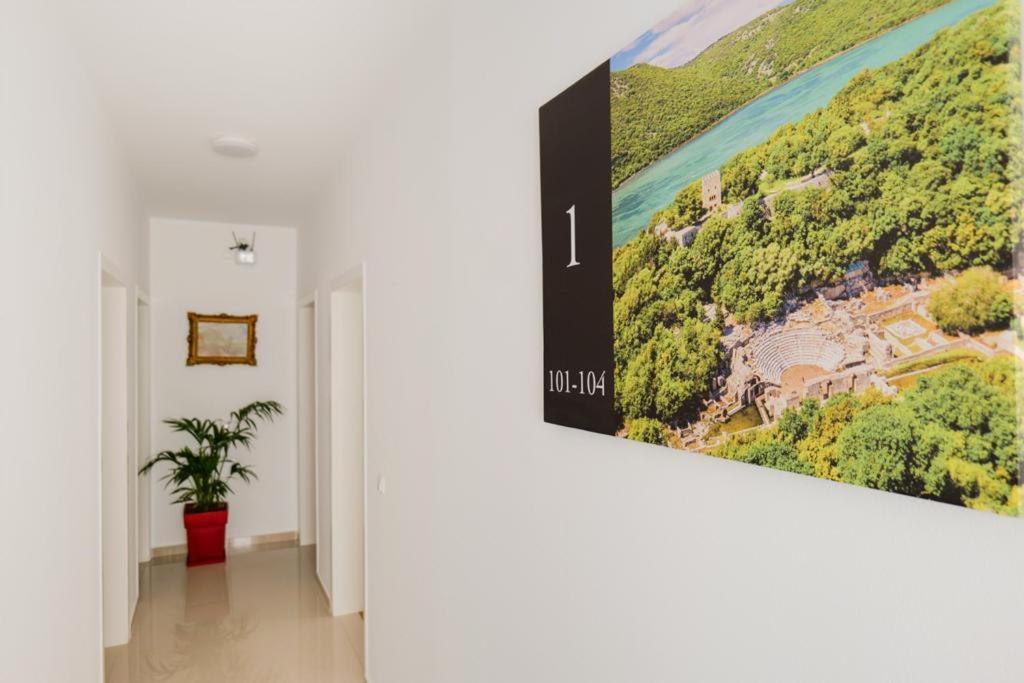 סרנדה Eden Suites & Apartments מראה חיצוני תמונה