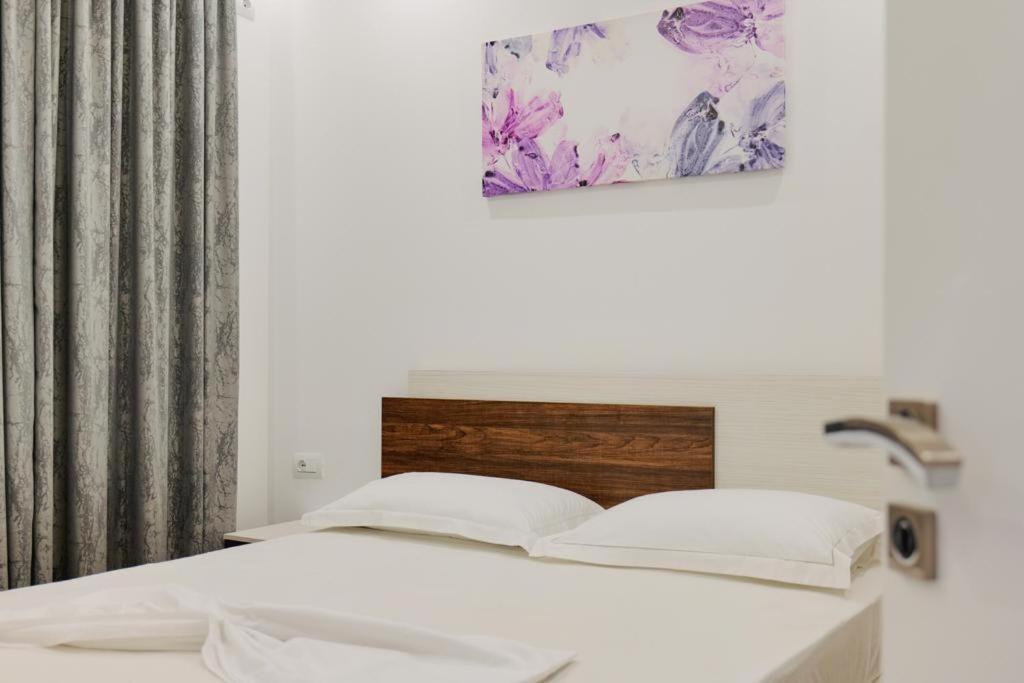 סרנדה Eden Suites & Apartments מראה חיצוני תמונה