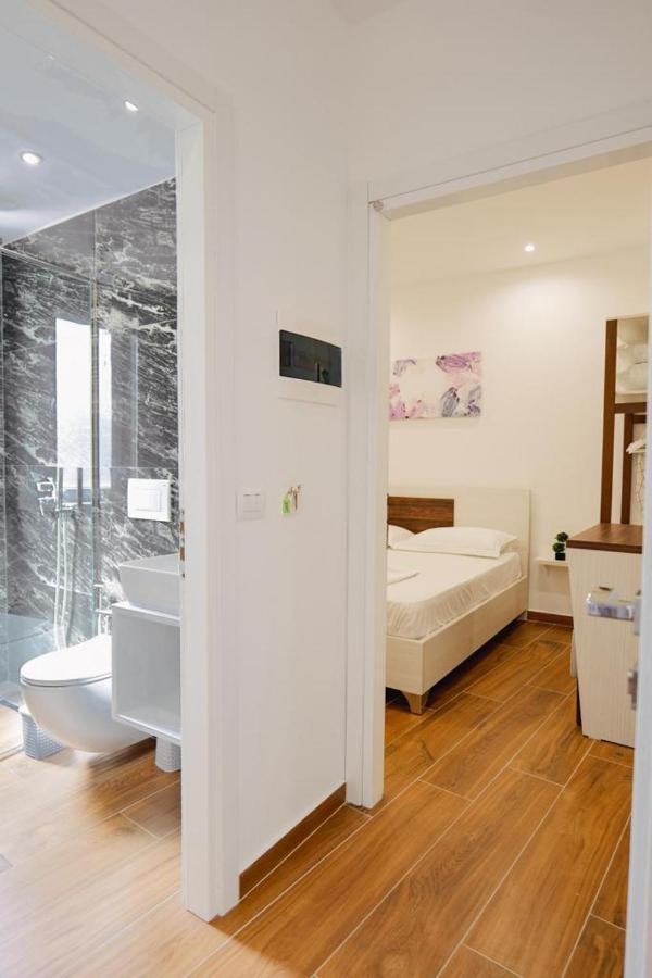 סרנדה Eden Suites & Apartments מראה חיצוני תמונה
