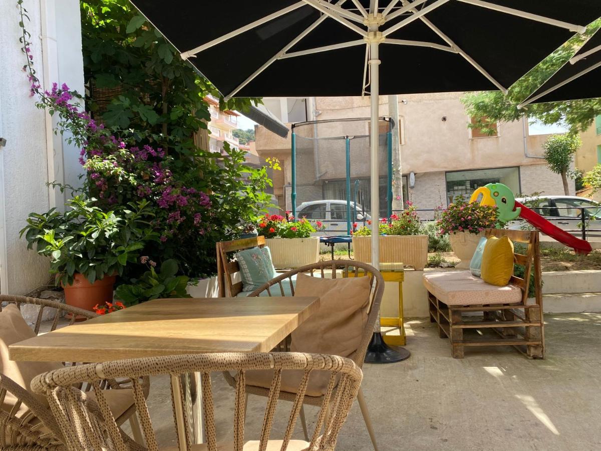 סרנדה Eden Suites & Apartments מראה חיצוני תמונה
